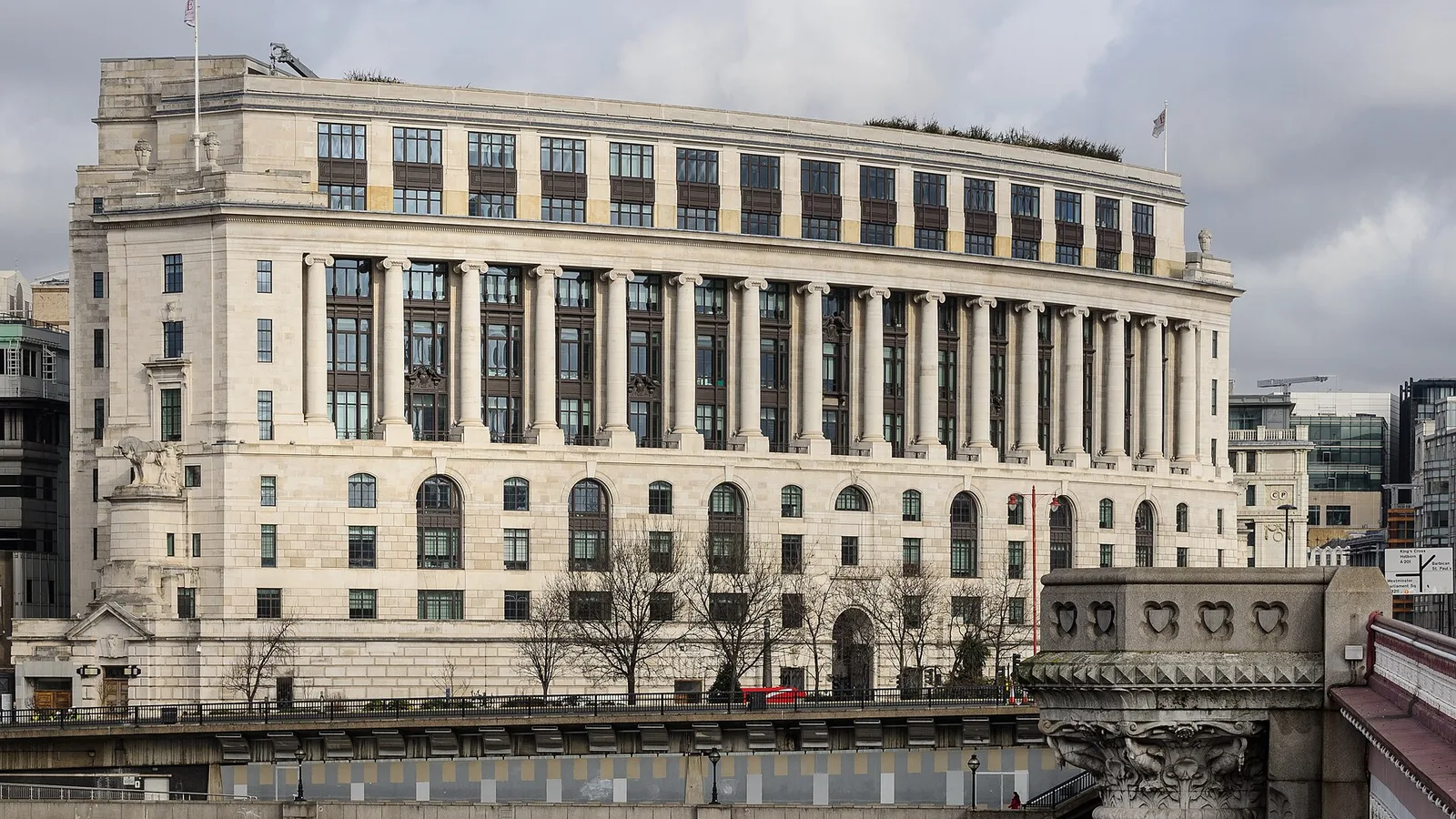 Unilever House , London, seen from Blackfriars Bridge