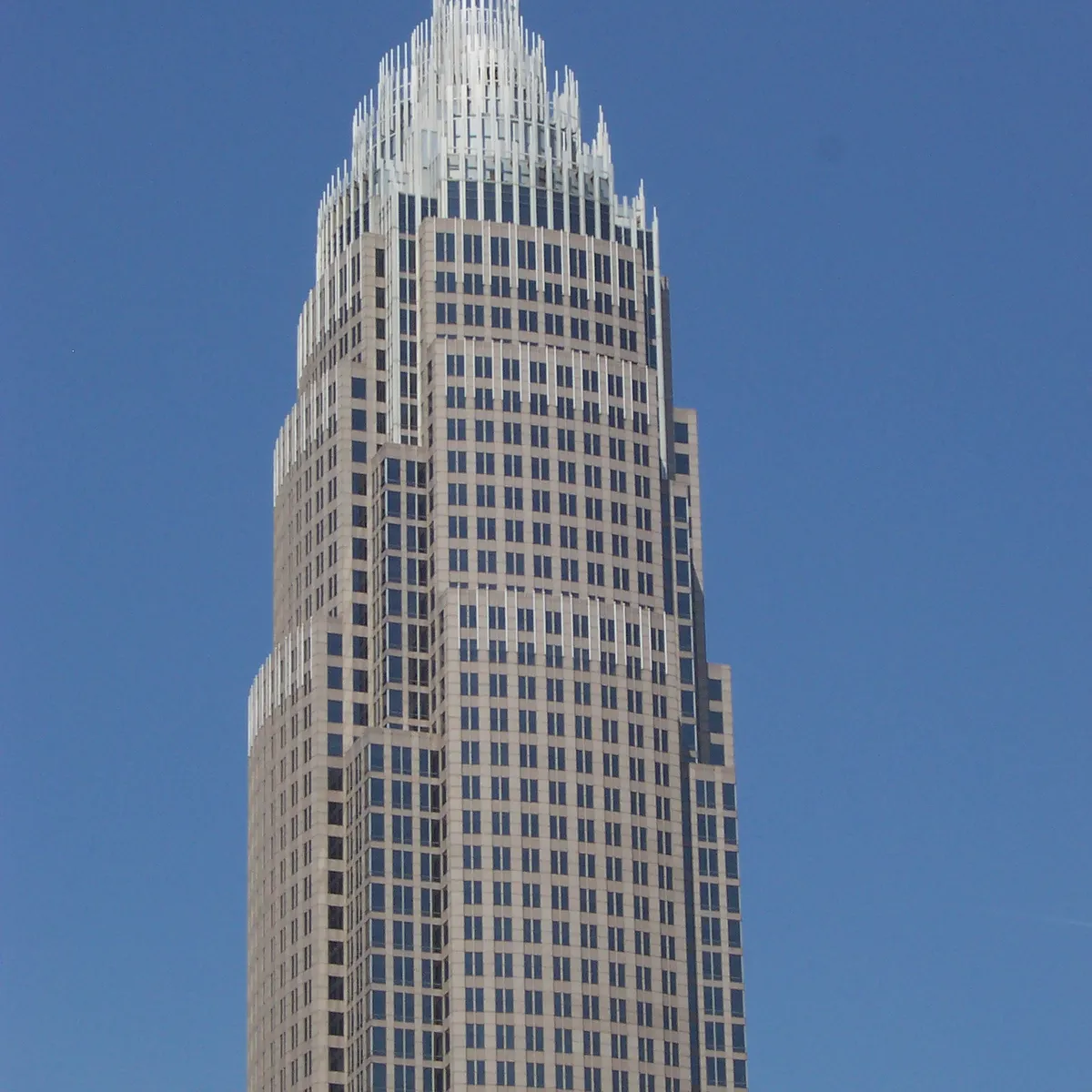 From Image:Bank of America Corporate Center.jpg , by user Fife Club.